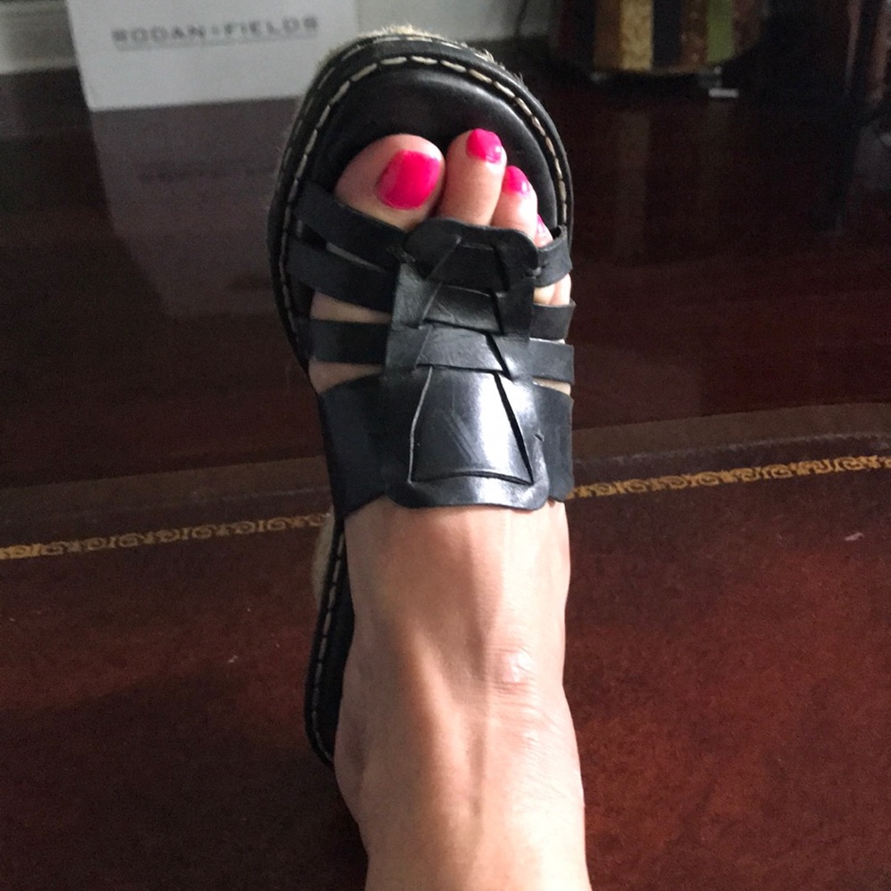 Black wedges size 6-1/2